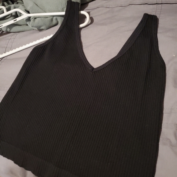 Black Cropped Ribbed Tank - Picture 5 of 5